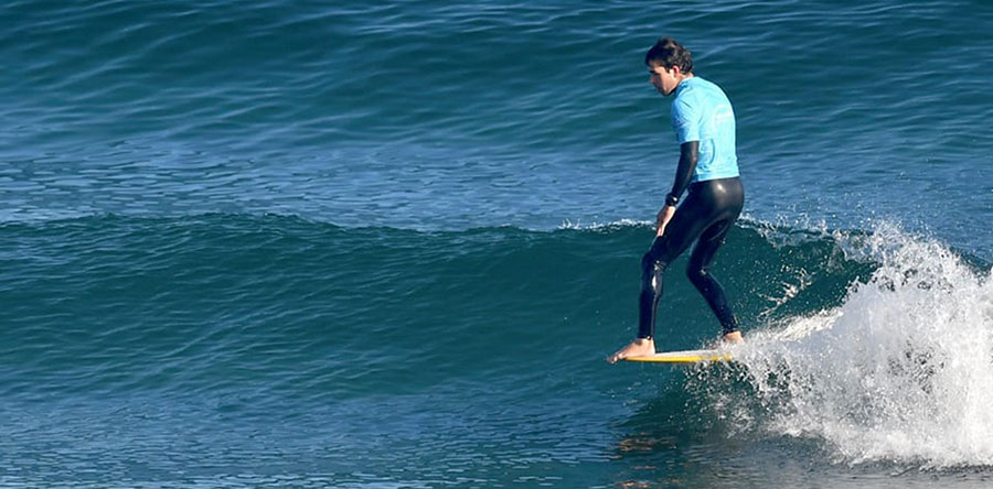 caminar sobre una tabla longboard longboard tabla de surf