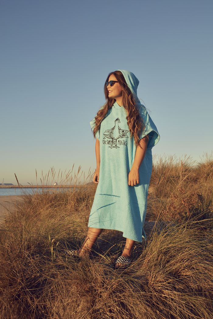 poncho mujer con capucha poncho para mujer toalla azul