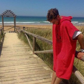 poncho-surf
